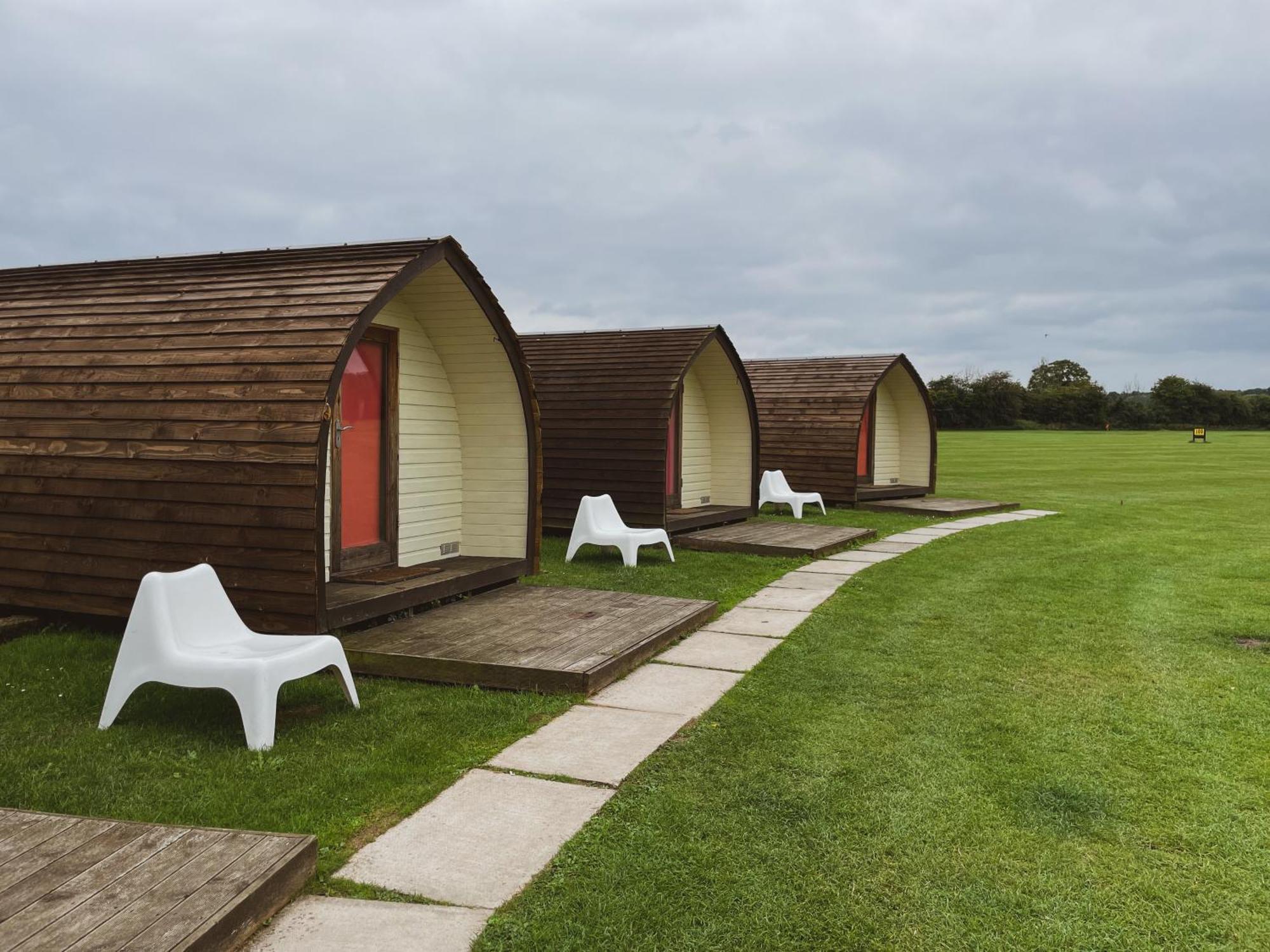 Rodway Hill Golf & Eco Pod Hotel Gloucester Eksteriør billede
