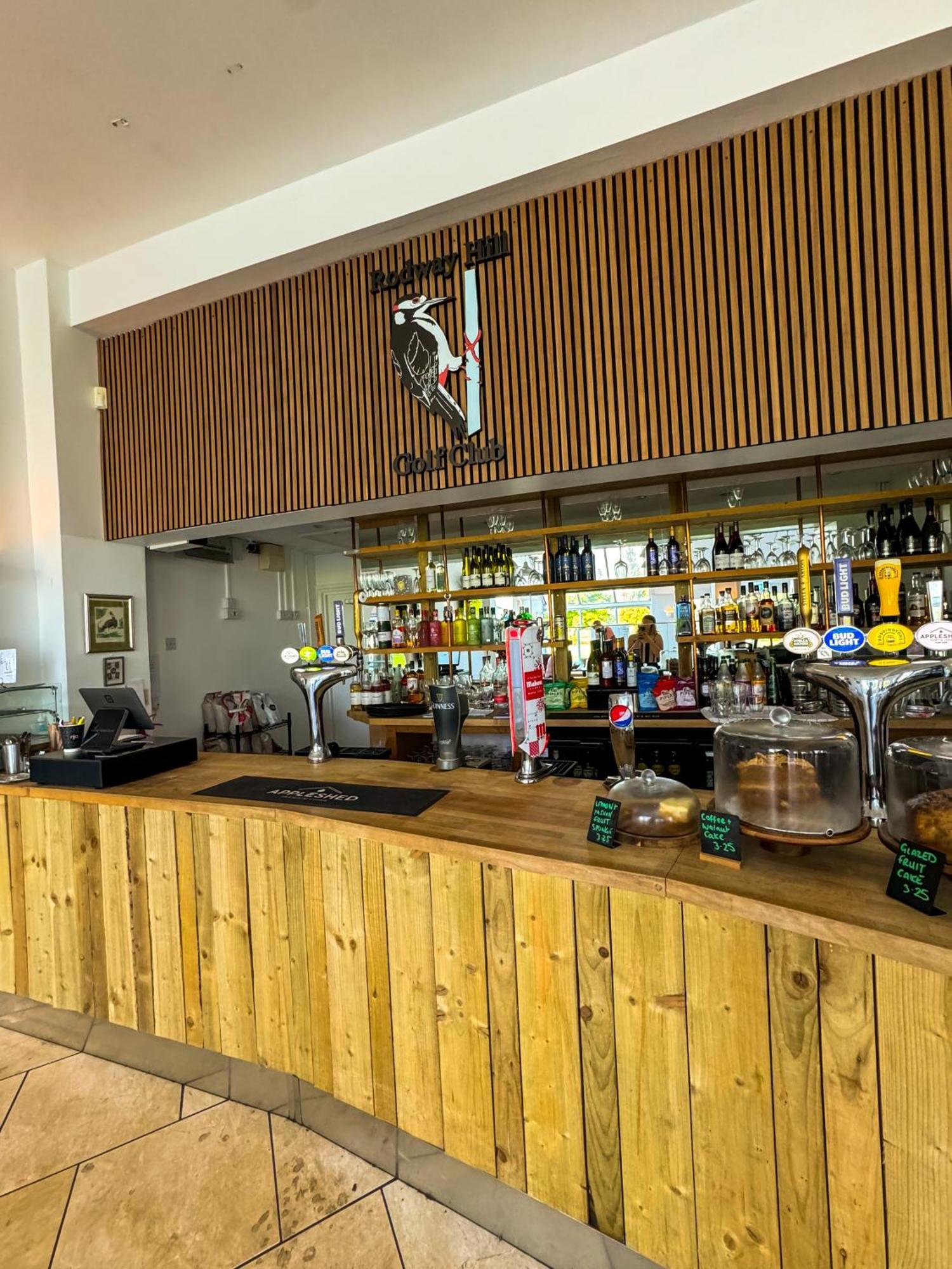 Rodway Hill Golf & Eco Pod Hotel Gloucester Eksteriør billede